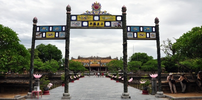 201861821431-gate-to-hue-citadel 201861821431-gate-to-hue-citadel