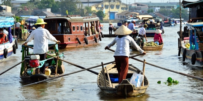 201862123262-floating-market-mekong-delta 201862123262-floating-market-mekong-delta