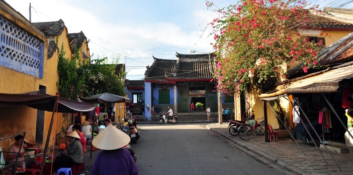 2018621232621-hoian-street-life 2018621232621-hoian-street-life