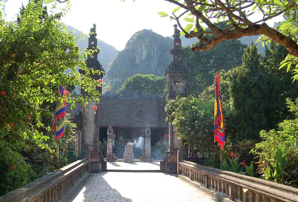 20197315048-dinh-le-temple-hoa-lu-ninh-binh 20197315048-dinh-le-temple-hoa-lu-ninh-binh